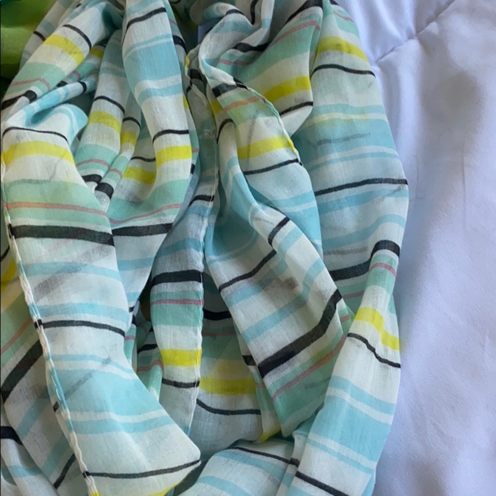 Infinity Scarf Bundle - Picture 2 of 5